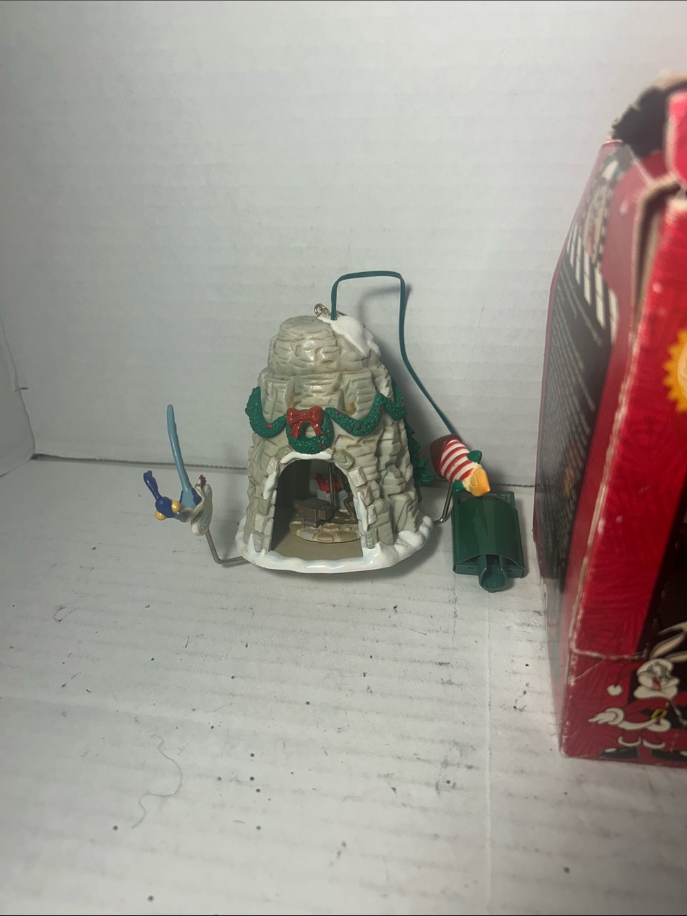 Holiday Igloo Playset Figurine - White and Green